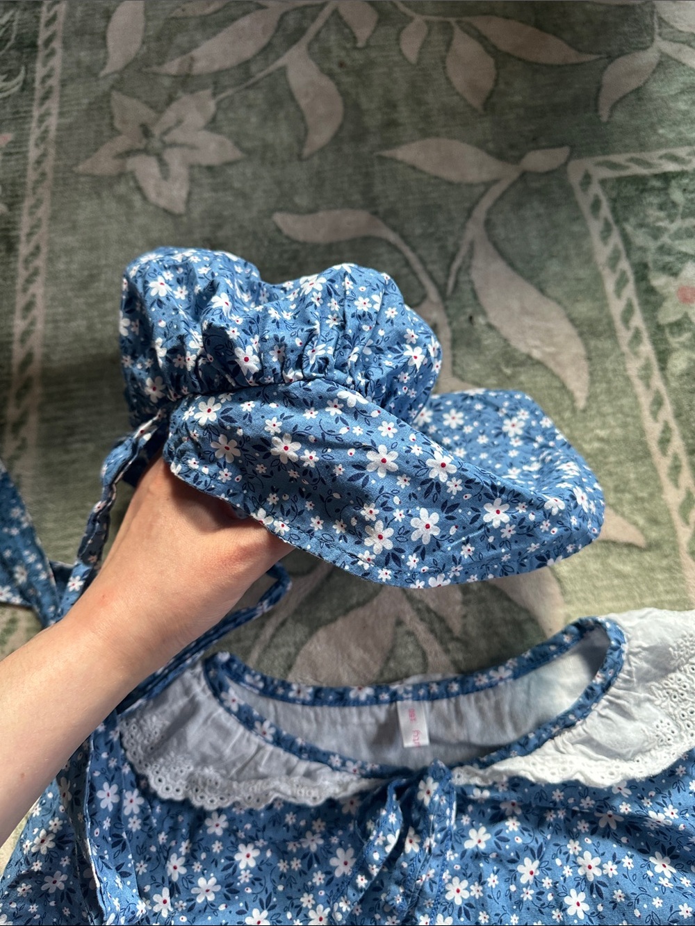 Blue Floral Girls' Prairie Costume Dress with Bonnet 🦬🩵🏕️ - Picture 12 of 15